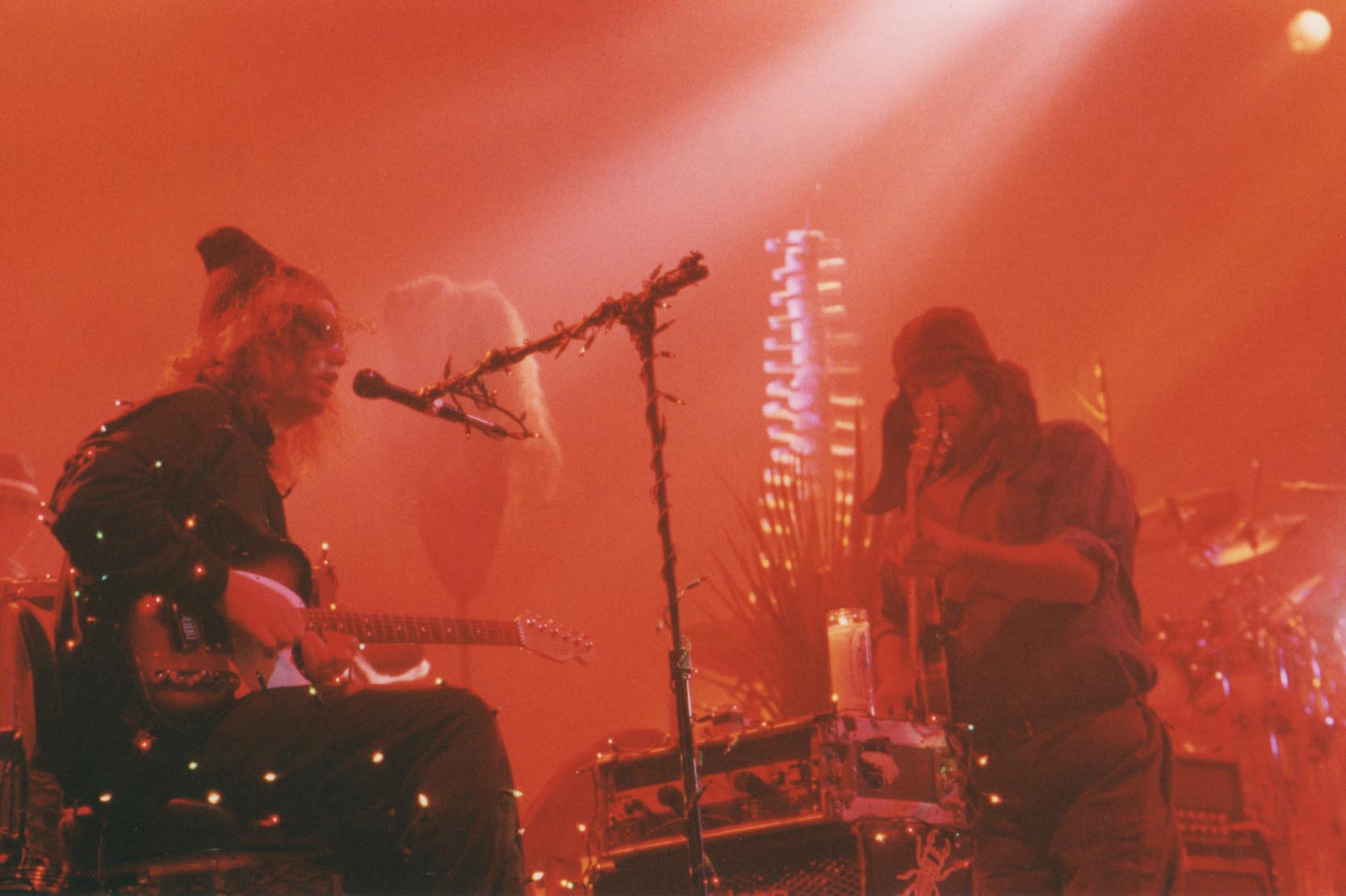 Michael Houser and John Bell performing live October 31, 1997 in New Orleans, LA