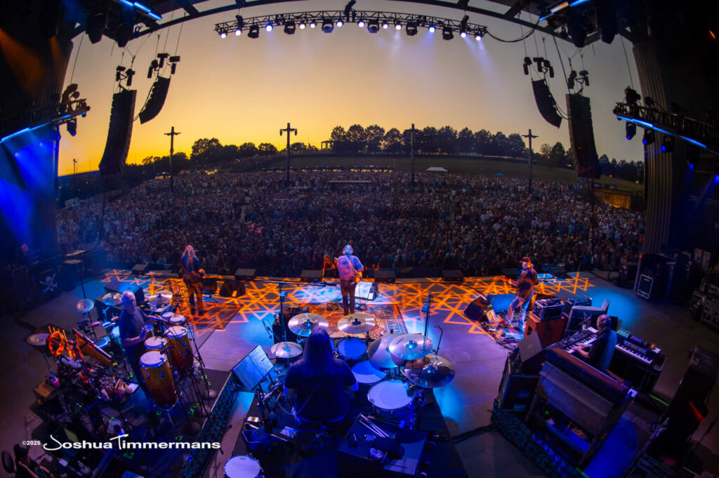 A moment from the Widespread Panic September 13, 2025 show at Allianz Amphitheater in Richmond, VA
