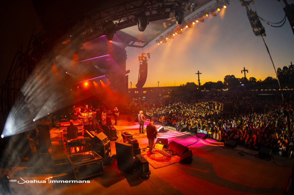 A moment from the Widespread Panic September 13, 2025 show at Allianz Amphitheater in Richmond, VA