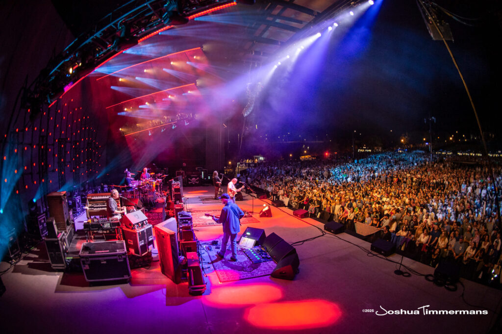 A moment from the Widespread Panic September 12, 2025 show at Allianz Amphitheater in Richmond, VA