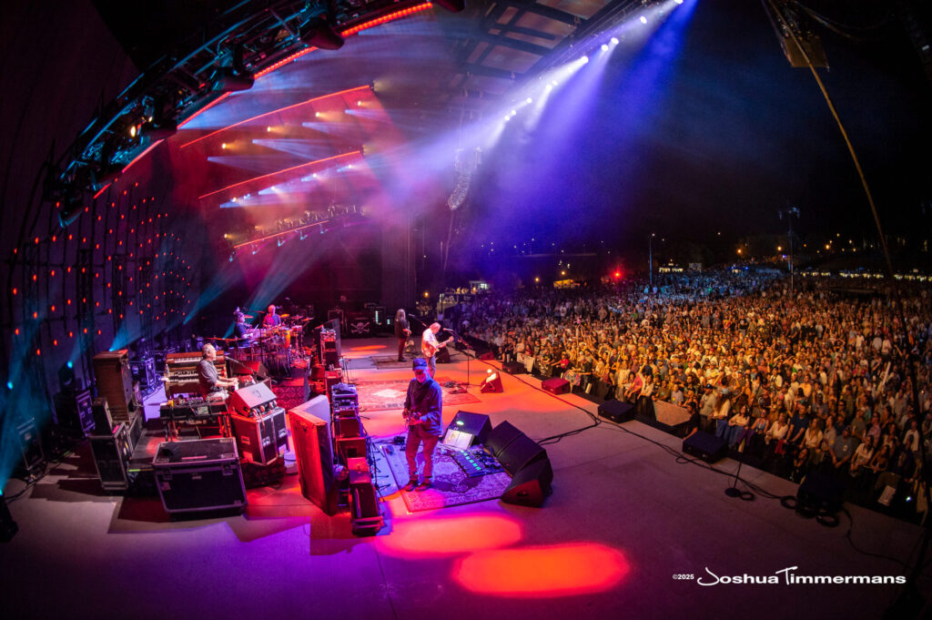 A moment from the Widespread Panic September 12, 2025 show at Allianz Amphitheater in Richmond, VA