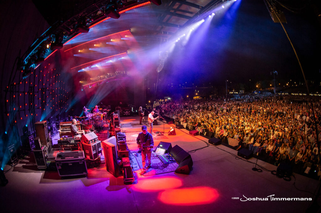 A moment from the Widespread Panic September 12, 2025 show at Allianz Amphitheater in Richmond, VA