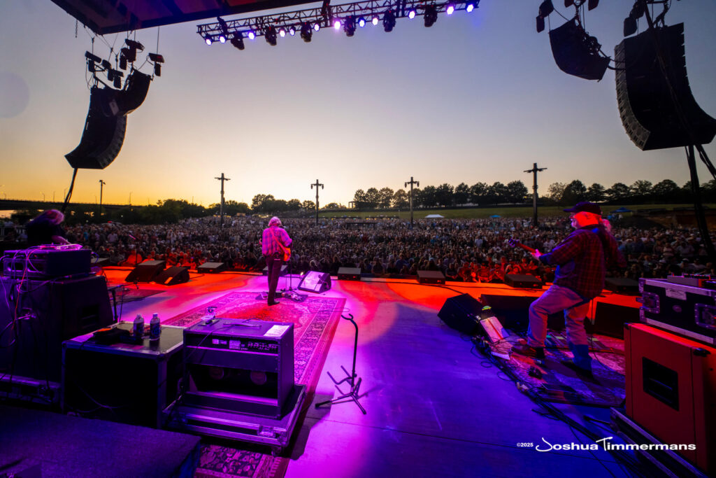 A moment from the Widespread Panic September 13, 2025 show at Allianz Amphitheater in Richmond, VA