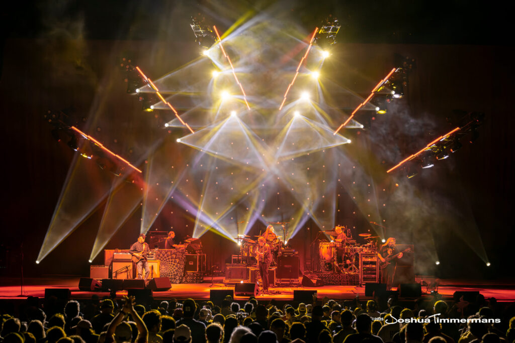A moment from the Widespread Panic September 13, 2025 show at Allianz Amphitheater in Richmond, VA