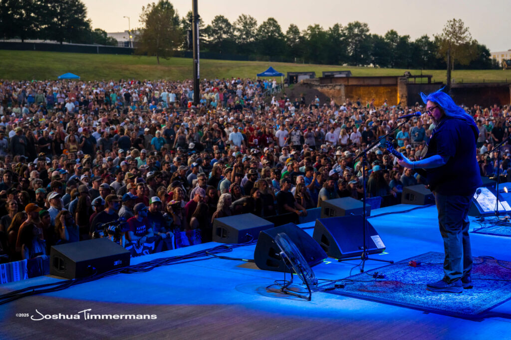 A moment from the Widespread Panic September 13, 2025 show at Allianz Amphitheater in Richmond, VA