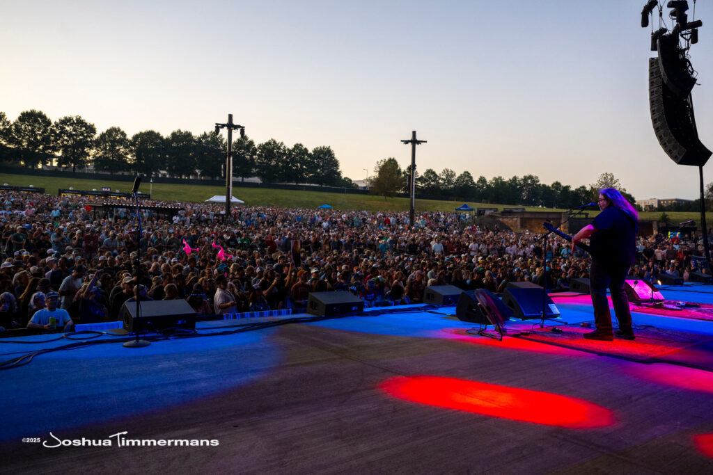 A moment from the Widespread Panic September 13, 2025 show at Allianz Amphitheater in Richmond, VA