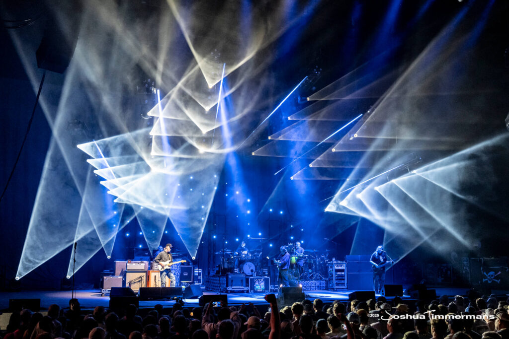 A moment from the Widespread Panic September 13, 2025 show at Allianz Amphitheater in Richmond, VA
