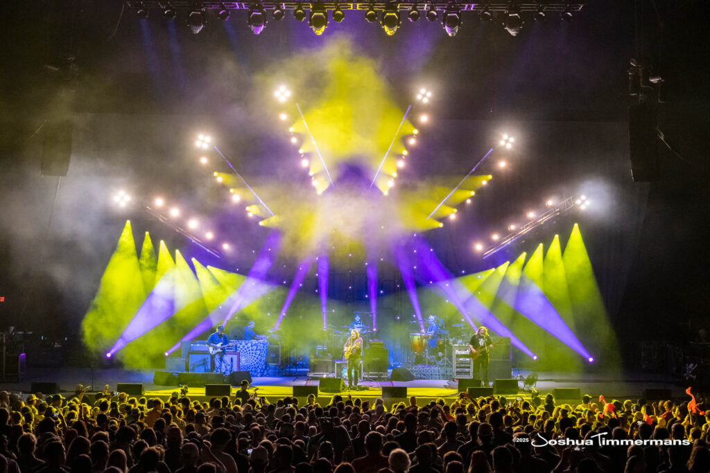 A moment from the Widespread Panic September 13, 2025 show at Allianz Amphitheater in Richmond, VA