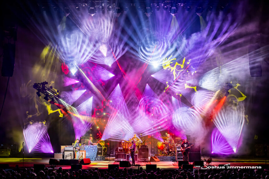 A moment from the Widespread Panic September 13, 2025 show at Allianz Amphitheater in Richmond, VA